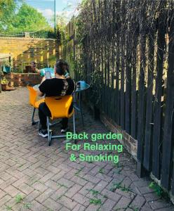 Φωτογραφία από το άλμπουμ του quietSmall Box Room with window σε Ρόδεραμ