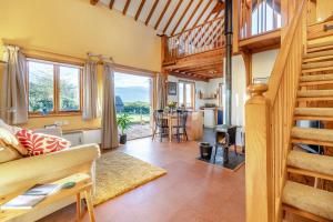 soggiorno con scala e soggiorno di 1 Bed in Orford oc-m34121 a Orford