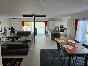 Φωτογραφία από το άλμπουμ του Sebastian's Chalet Royal σε Ötigheim