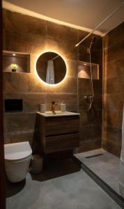 O baie la Chic Signature Stay By the Train Station +27 fotografii