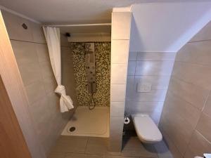 Ένα μπάνιο στο Casa Olivone