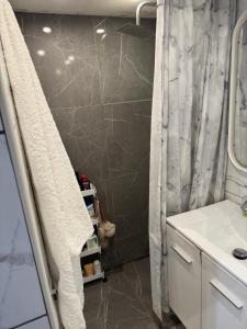 Ένα μπάνιο στο Flot Moderne Hus