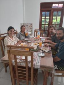 Επισκέπτες που μένουν στο Silver Tips Villa