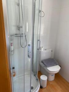 Ένα μπάνιο στο Cozy cottage +7 φωτογραφίες