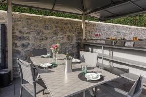 Billede fra billedgalleriet på La Source du Lac - Plage privée i Chaparon + 14 billeder