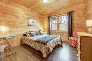 Giường trong phòng chung tại Chalet La Source Rouge