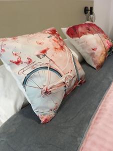 Ένα ή περισσότερα κρεβάτια σε δωμάτιο στο Aveiro Ria View +178 φωτογραφίες