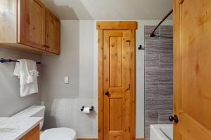 Ένα μπάνιο στο No. 3 Coal Mine Studio