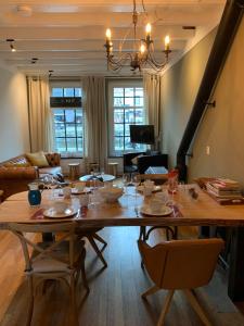 Χώρος καθιστικού στο Luxe kamer centrum Sluis