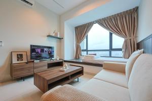 Μια τηλεόραση ή/και κέντρο ψυχαγωγίας στο Greenfield Residence, Bandar Sunway by The Comfort Zone