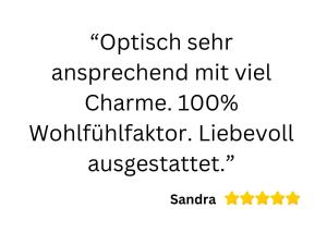 Fotografie z fotogalerie ubytování GRÄFIN AMALIA - Apartment in der Hinterburg in Schlitz - direkt an der "Größten Kerze der Welt" - 2 Schlafzimmer - mit Aufzug, Parkplatz, E-Ladestation & Garten - Hunde willkommen v destinaci Schlitz