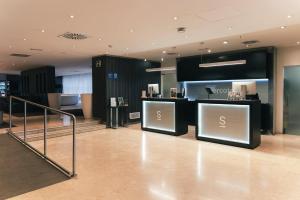 Ο χώρος του λόμπι ή της ρεσεψιόν στο Sercotel Córdoba Medina Azahara
