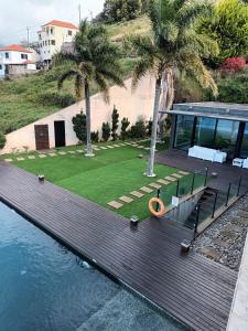 Bazén v ubytování Super luxury villa Views and panoramic lift nebo v jeho okolí