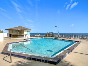 Πισίνα στο ή κοντά στο Oceanfront 1BR Condo Balcony, Heated Pool Beach