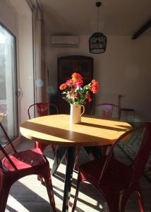 Et tv og/eller underholdning på Maison SYRAH