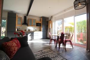 Køkken eller tekøkken på Maison SYRAH + 14 billeder