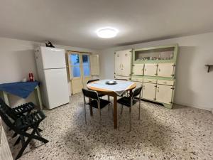 Кухня или мини-кухня в Casa Modica vista Etna
 +5 фотографий