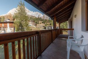 Γενική θέα στο βουνό ή θέα στο βουνό από  αυτό το ξενοδοχείο διαμερισμάτων