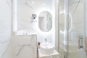 Ένα μπάνιο στο The Element Hôtel