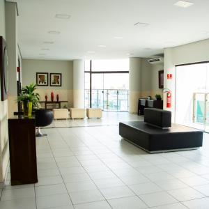 Χώρος καθιστικού στο Larison Ji-Paraná by - Easy Hotéis