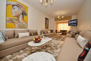 Posezení v ubytování Abdelmoumen 2BR Spacious Flat