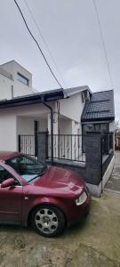 Tòa nhà nơi biệt thự tọa lạc