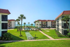 Κήπος έξω από το A spacious 2BR ocean view condo on Sanibel Island 3C2