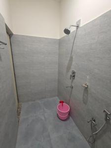 O baie la Cordinal Homestay +25 fotografii