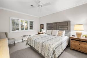 En eller flere senge i et værelse på 3 Bedroom Golf and Beach Getway