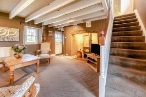 Χώρος καθιστικού στο 2 Bed in St. Brides oc-k30489