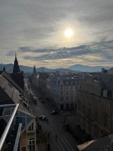 Nespecifikovaný výhled na destinaci Freiburg nebo výhled na město při pohledu z apartmánu