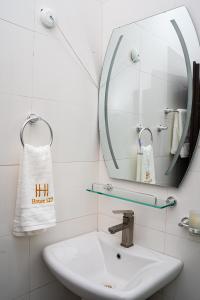 Φωτογραφία από το άλμπουμ του House 127 στην Αμπούζα