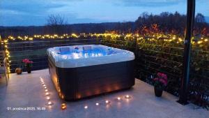 Φωτογραφία από το άλμπουμ του Residence Villa Manuela with Pool & Jacuzzi - Batlug σε Batlug