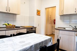 O bucătărie sau chicinetă la Landhaus Ruheoase - dennoch mittendrin