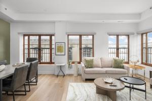 Posezení v ubytování Le Nomade MTL