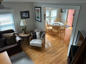 Χώρος καθιστικού στο 10 min Killington and Woodstock