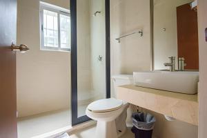 Koupelna v ubytování acogedora casa centrica + 6 fotografií