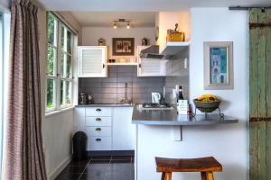 Η κουζίνα ή μικρή κουζίνα στο Woodside Bed and Breakfast