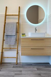 Ένα μπάνιο στο Le Cosy Carvinois - Premium - Wifi - Close to Lille