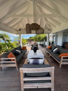 Χώρος καθιστικού στο Villa Manonjul