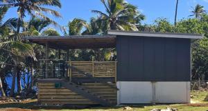 Κήπος έξω από το Off-grid Ocean View Hideaway in Mangaia