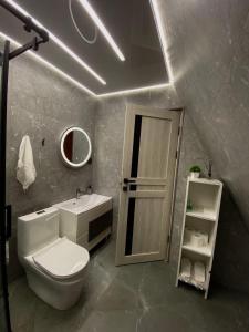 Φωτογραφία από το άλμπουμ του Lake Garden Aframe σε Vardablur