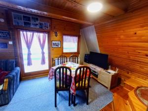 Μια τηλεόραση ή/και κέντρο ψυχαγωγίας στο Vikendica Luna