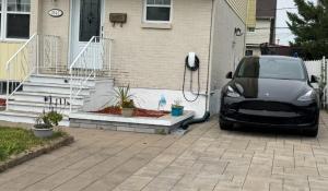 Tòa nhà nơi căn hộ tọa lạc