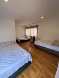 Ένα ή περισσότερα κρεβάτια σε δωμάτιο στο Casa de campo +11 φωτογραφίες