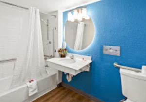 Ένα μπάνιο στο Gold Room Stays