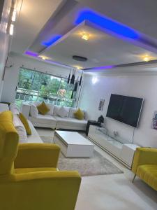 Φωτογραφία από το άλμπουμ του Cozy 1 Bedroom & Parlor GRA Ikeja σε Ikeja +11 φωτογραφίες