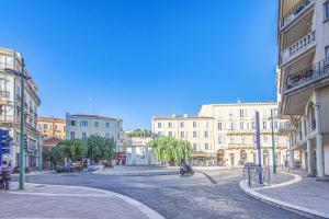 Khu vực xung quanh gần căn hộ