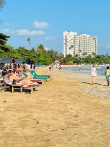 Επισκέπτες που μένουν στο White House River Villa