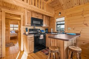 Køkken eller tekøkken på Fruita Monument RV Park